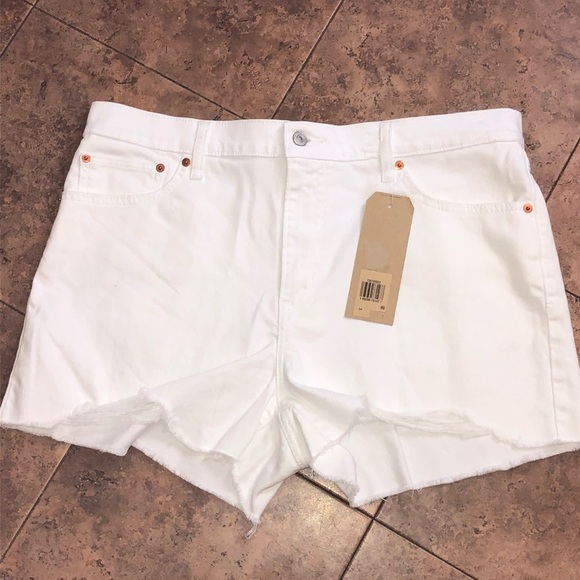 Levi’s High Waist Shorts NWT - Picture 5 of 10